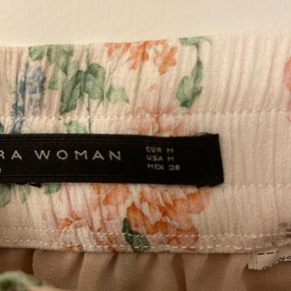 Zara Floral Mini Skirt - Picture 2 of 5